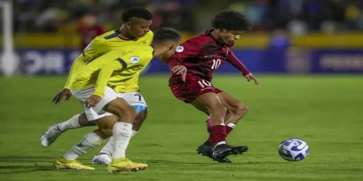 El jugador del Chelsea y la Selección de Ecuador esquivó los saludos de sus adversarios, lo que causó la indignación de usuarios en redes sociales