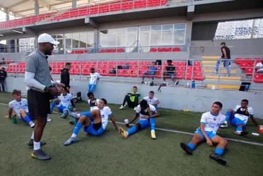 El Tauro FC de la liga panameña, enzarzó una serie de derrotas consecutivas, las cuales acabaron con la paciencia de los dirigentes del club