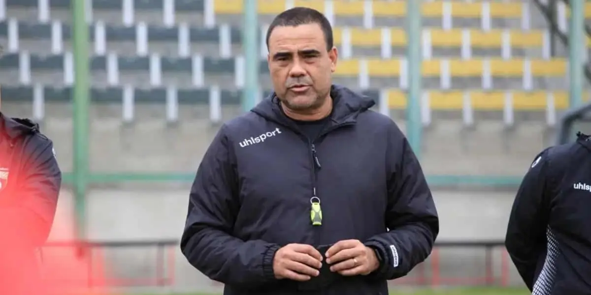 El conjunto rojinegro tiene grandes noticias para su entrenador