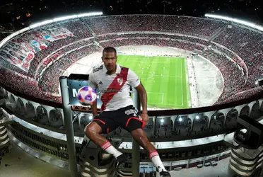 El delantero pudo tener minutos en la derrota de River frente a Velez