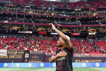 El delantero vinotinto fue recibido de manera increíble por la afición local