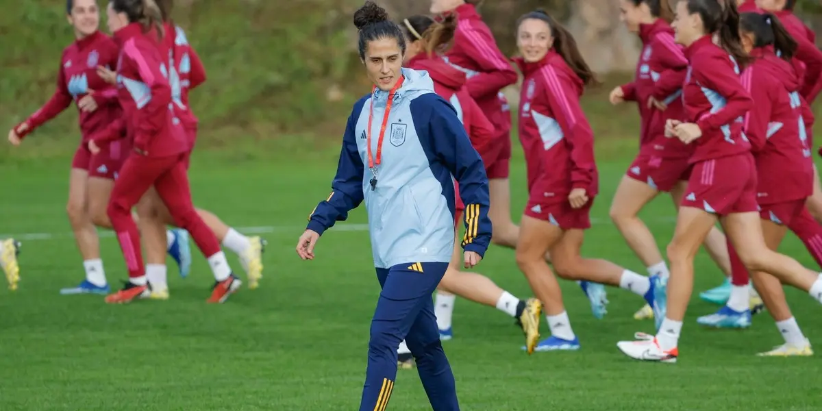 La entrenadora roja habló en conferencia y se mostró con confianza