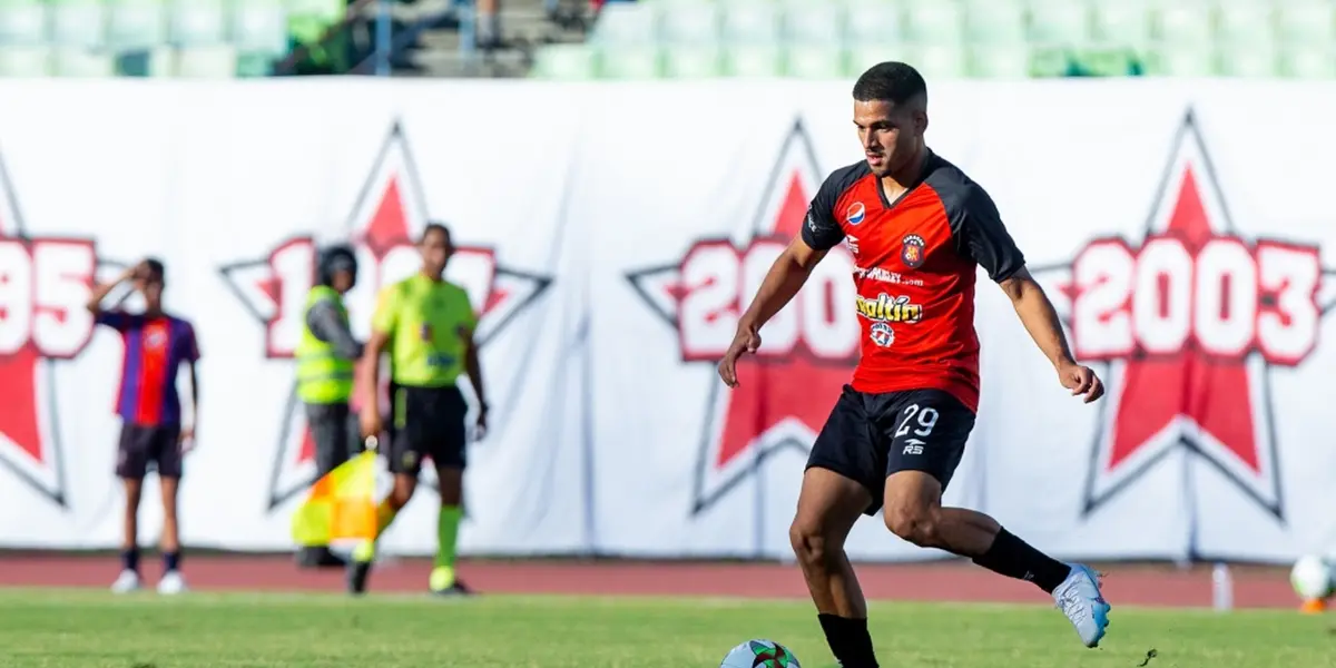 Rivas analizó el partido inicial